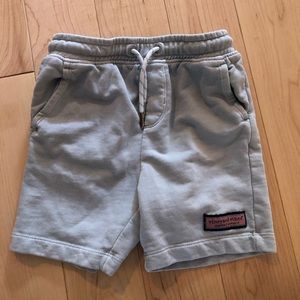 Vineyard Vines Boys’ Knit Jetty Shorts in Granite (Size 6)